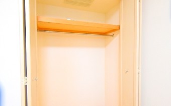 Room 6のクローゼット