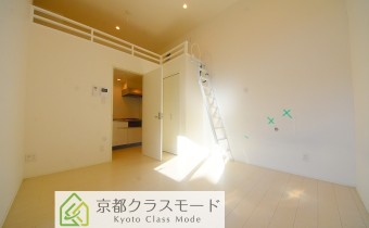 築浅の「ロフト付」デザイナーズ♪