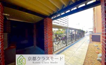マンション敷地内