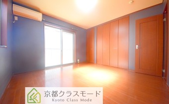 Room 8