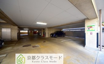 敷地内ガレージ