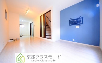 屋上に「専用テラス」がある「築浅」の一戸建て♪