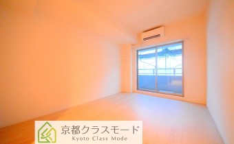 Room7.7