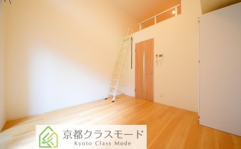 「ロフト付き」の個性的なお部屋です♪