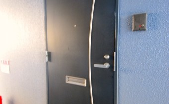 玄関ドア