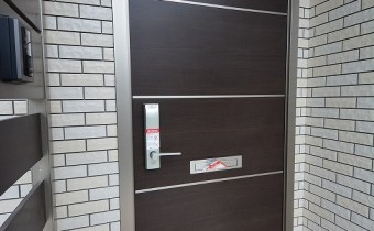 玄関ドア