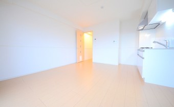 ゆったりとした10.5帖のリビングダイニング♪