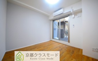 Room8