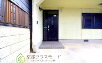玄関ポーチ
