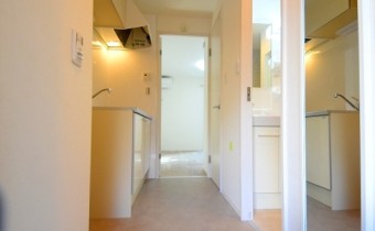 ※室内写真は102号室のものです。