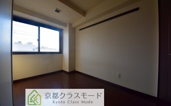Room 4.4