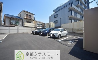 敷地内ガレージ