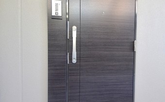 玄関ドア