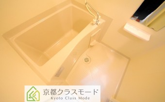 ※室内写真は102号室のものです。
