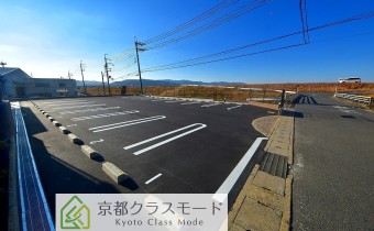 敷地内ガレージ