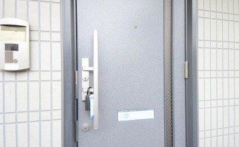 玄関ドア