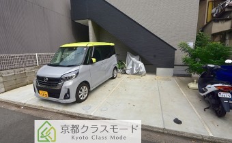 敷地内ガレージ