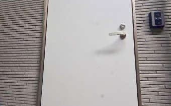 玄関ドア