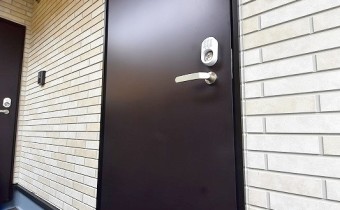 玄関ドア　