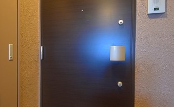 玄関ドア