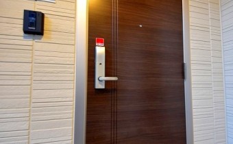 玄関ドア