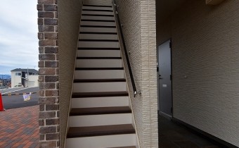 共用階段