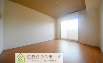 Room 8