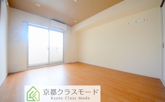 Room 8