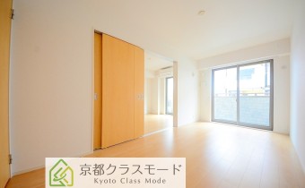 Room7.4