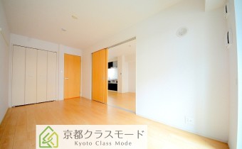 Room7.4