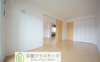 Room7.4