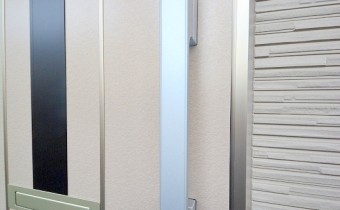 ダブルロックドア