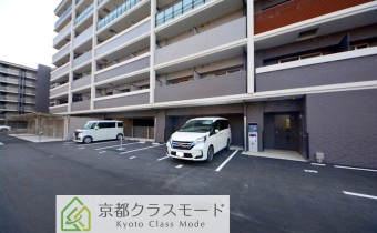 敷地内ガレージ