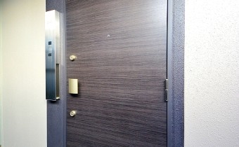 玄関ドア