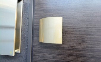 ダブルロックドア