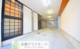敷地内ガレージ