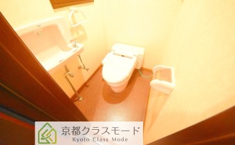 2F：ウォシュレットトイレ