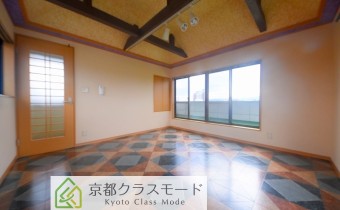 Room 8