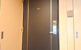 玄関ドア