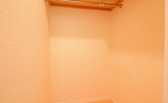 ウォークインクローゼット（内部）