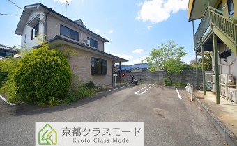 敷地内ガレージ