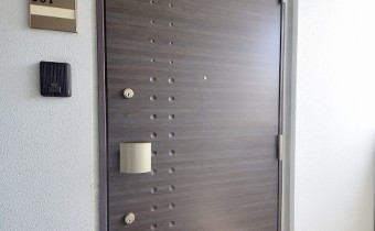 玄関ドア