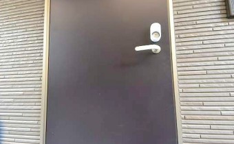 玄関ドア