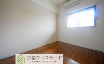 Room 4.4