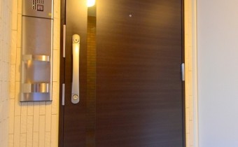 玄関ドア