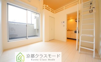 お洒落な「ロフト付き」のお部屋です♪