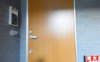 玄関ドア