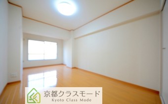 Room8