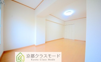 Room8