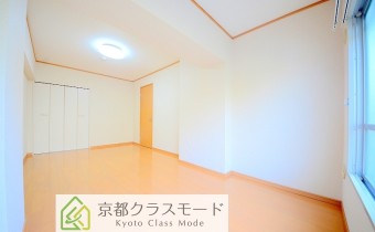Room8
